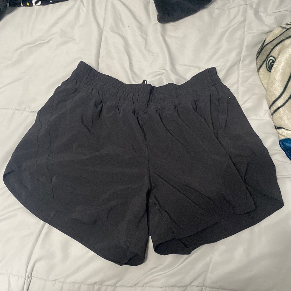 Lululemon Speed Up Shorts in Black, Mid Rise 4” Size 12